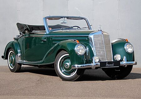 Mercedes-Benz 220 A Cabriolet