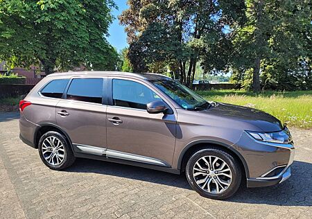 Mitsubishi Outlander Edition 100+ 4WD