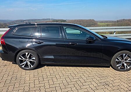 Volvo V60 T6 Recharge AWD Geartronic R Design Rech...