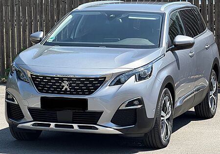 Peugeot 5008 1.2 PureTech Allure Automatik Navi