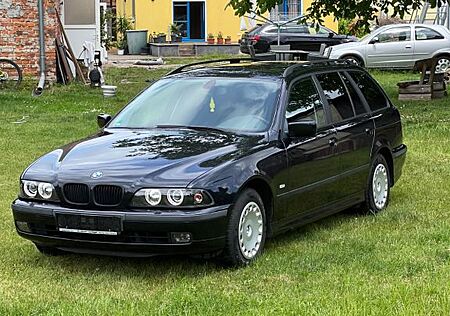 BMW 523i Touring 1999 /TÜV bis 2027