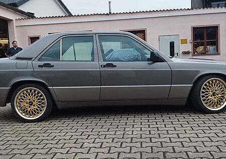Mercedes-Benz 190