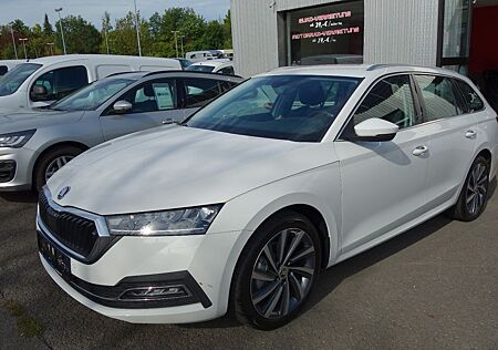 Skoda Octavia Combi First Edition LED AHK