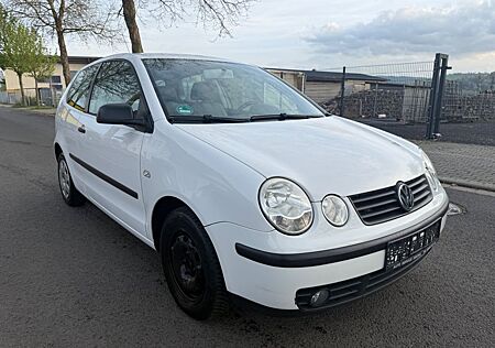 VW Polo Volkswagen IV Basis*GEPFLEGTER KLEINWAGEN VOM RENTNER*