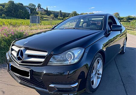 Mercedes-Benz 220 W204 C220 Coupé AMG Line