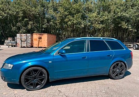 Audi A4 2,5 TDI tiptronic quattro Avant -