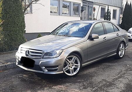 Mercedes-Benz C 180 BlueEFFICIENCY - *AMG* *Bi-Xenon*