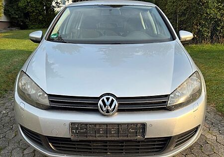 VW Golf Volkswagen 2.0 TDI Comfortline Klima PDC AHK Temp.