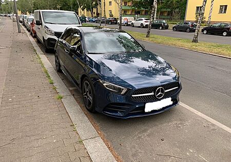 Mercedes-Benz A 220 4MATIC DCT - AMG Interieur, Exterieur