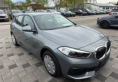 BMW 116d 7-Gang Steptronic Navi LIve Cockpit