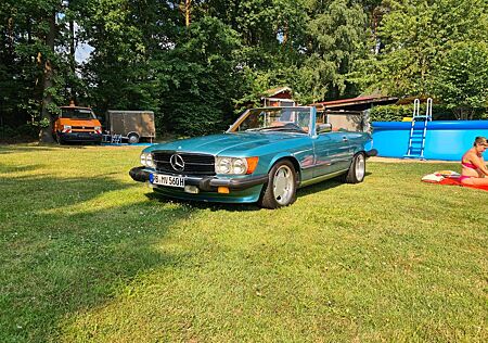 Mercedes-Benz SL 560