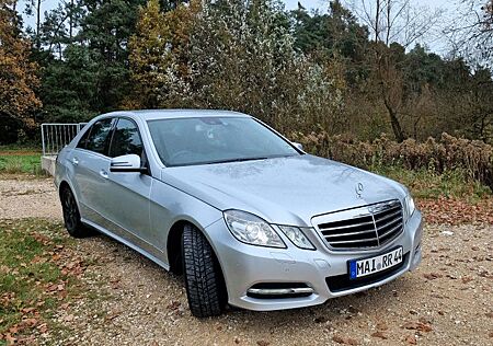 Mercedes-Benz E 250 CDI . AVANTG. Autom. AVA...