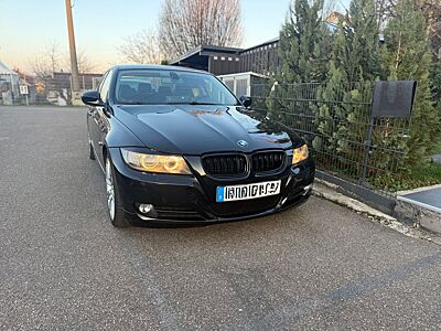 BMW 320i -