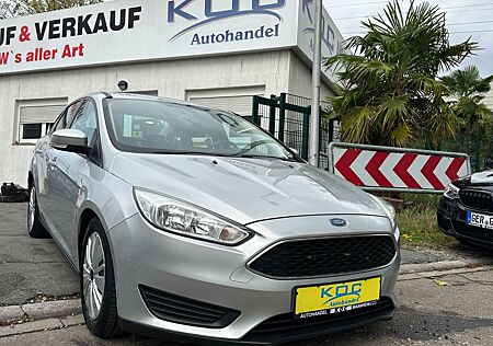 Ford Focus gebraucht kaufen Ford Focus Lim. Trend / 1. Hand