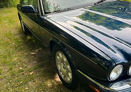 Jaguar XJ Sovereign 4.0 Lang Sovereign