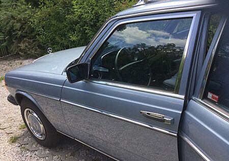 Mercedes-Benz 280