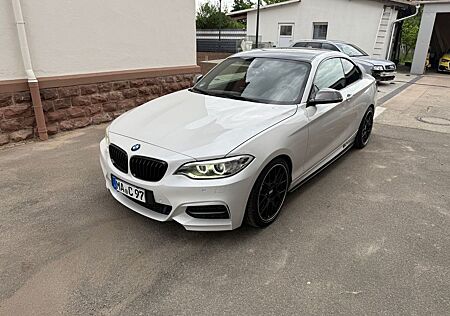 BMW 240 M240i Heckantrieb Alcantara