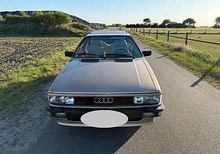 Audi Coupe Coupé GT 5E Gold Edition