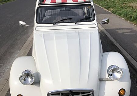 Citroën 2 CV 6 Ente top Original