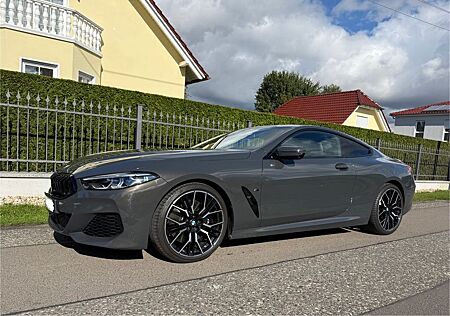 BMW 840i Coupé Laserlicht Softclose Garantie 2027