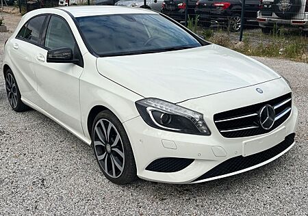 Mercedes-Benz A 180 A -Klasse BlueEfficiency Xenon Led