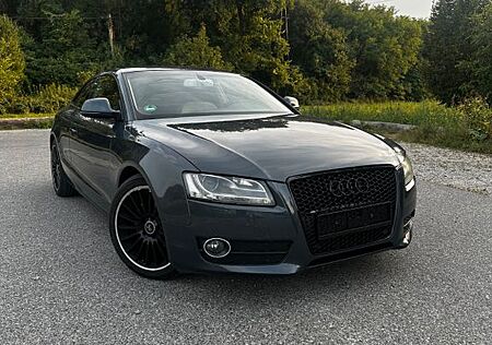 Audi A5 3.2 FSI -