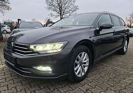 VW Passat Variant Volkswagen Passat Var Business AHK LED Kamera TravelAss DAB