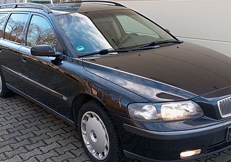 Volvo V70 2.4 Comfort LPG Gasanlage Autom Leder Egsd