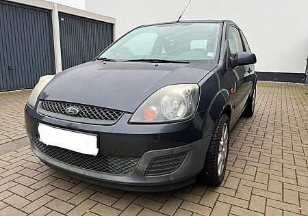 Ford Fiesta 1.4 16V Klimaautomatik Scheckheft TÜV NEU