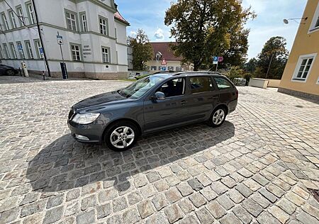 Skoda Octavia 1.8 TSI DSG Ambiente Top Zustand!