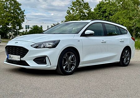 Ford Focus 1,5 EcoBoost 182 PS ST-Line Turnier