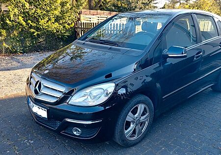Mercedes-Benz B 180 Automatik