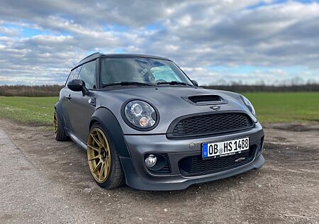 Mini John Cooper Works Clubman Liberty wide body kit
