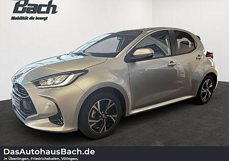Toyota Yaris 1,5 Hybrid Teamplayer Comfort + Safety
