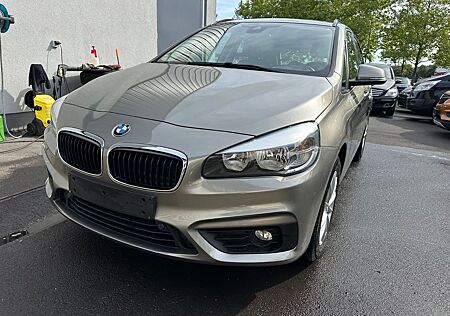 BMW 218 Active Tourer i Advantage,AHK,Automatik
