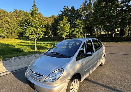 Citroën Xsara Picasso 2.0 16V Exclusive Autom. Top-E...