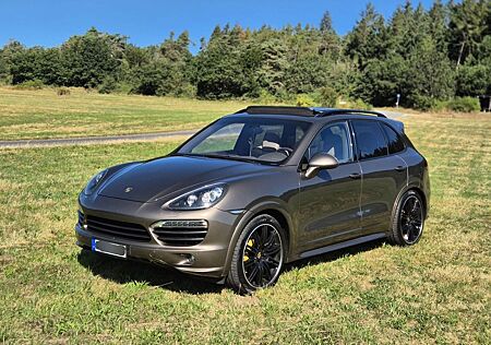 Porsche Cayenne S Diesel V8 GTS 18Wege / Luft / Panorama