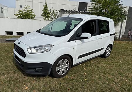 Ford Transit Courier , 5 SITZE!!! NAVI, KLIMA