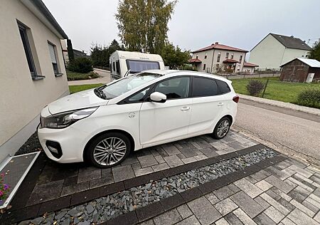 Kia Carens 1.7 CRDi 141PS Dream-Team Edition