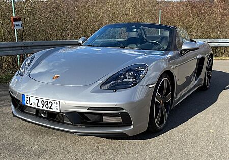 Porsche Boxster 25 GTS 4.0 silber schwarz Burmester