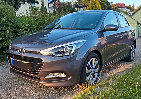 Hyundai i20 1.0 T-GDI 74kW blue Active Trend Active ...