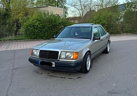 Mercedes-Benz E 260