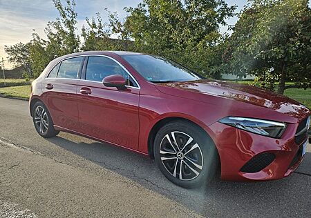 Mercedes-Benz A 180 DCT - sehr gepflegt - Garagenfahrzeug