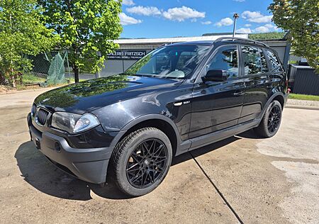 BMW X3 2.5i mit AHZV und Sportsitze in Leder schwarz
