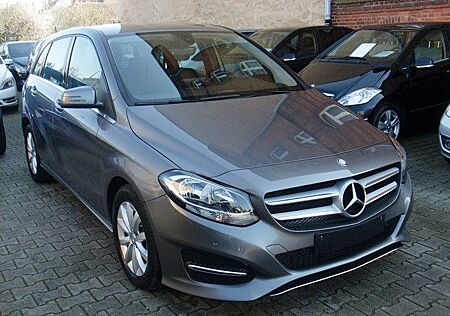 Mercedes-Benz B 180 Style Autom / Navigation / Akt. Park.