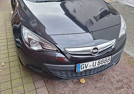 Opel Astra GTC 1.4 Turbo 103kW -