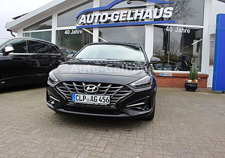 Hyundai i30 Intro Edition, Navi+RFK,Sitz und Lenkradhzg,