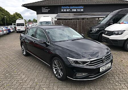 VW Passat Volkswagen Lim. Elegance 4Motion
