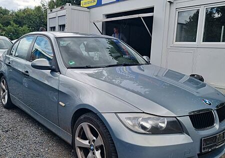 BMW 318 Baureihe 3 Lim. Export. Fahrbereit kein TÜV.