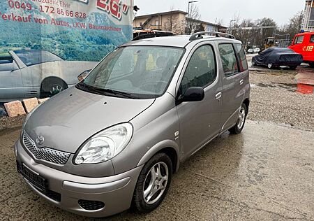 Toyota Yaris Verso 1.5 Sol 01728666828